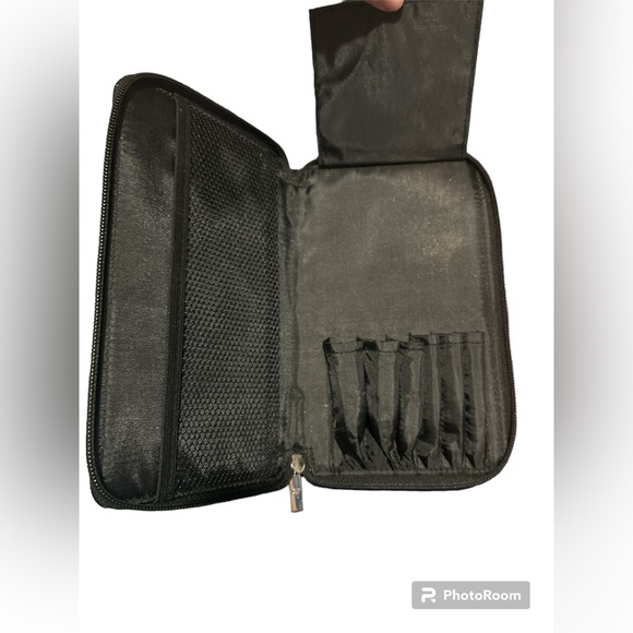ULTA IT Makeup Brushes Holder Case - Picture 5 of 5